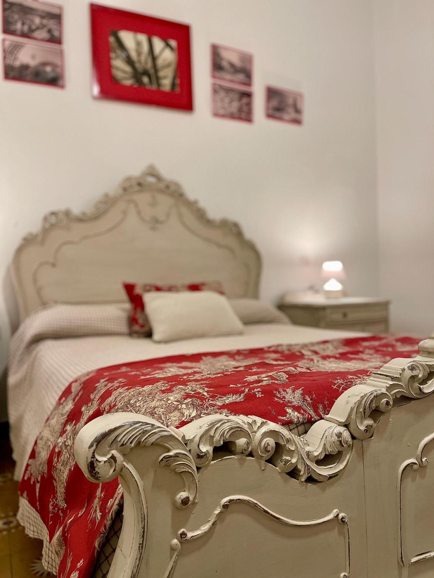 Casa Muriana Alanís Esterno foto